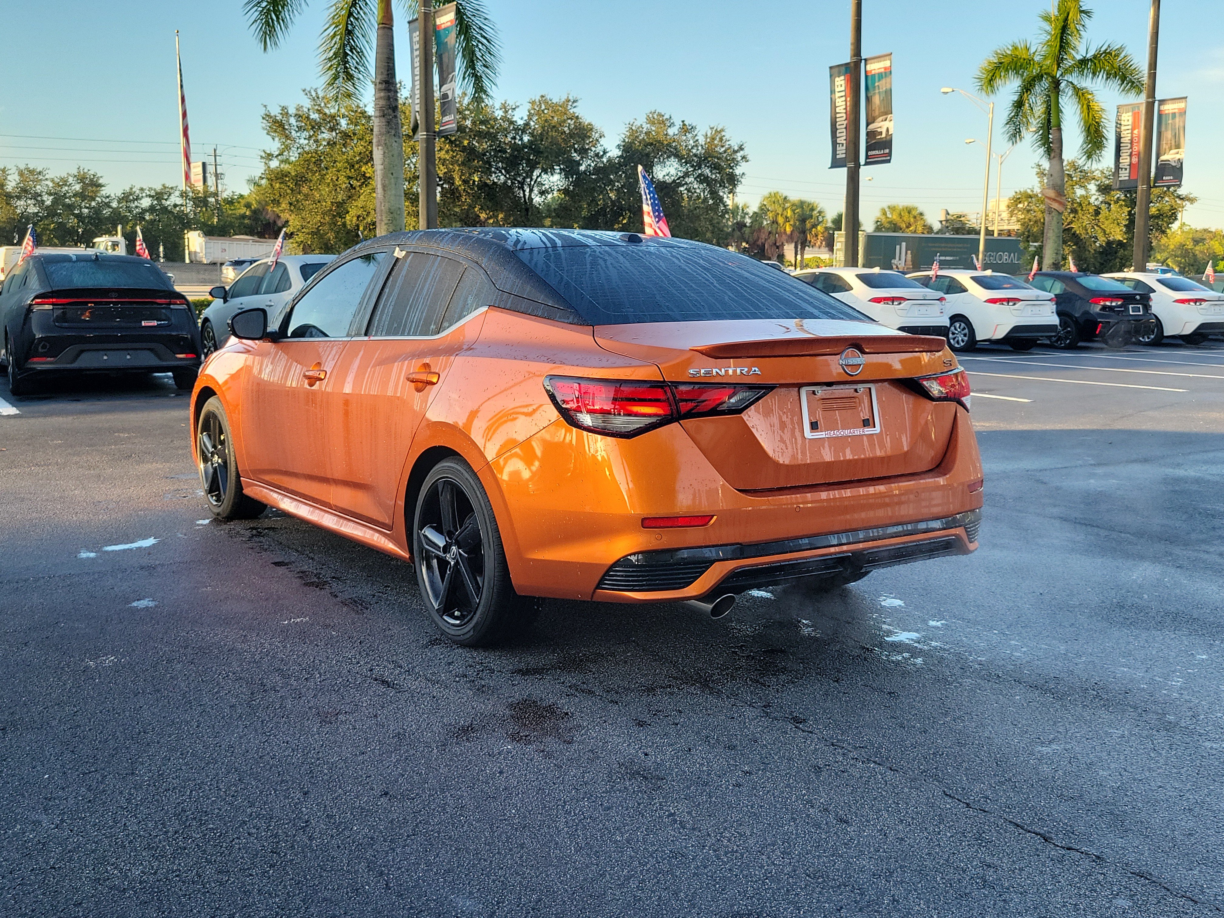 Used 2024 Nissan Sentra SR FWD image 9
