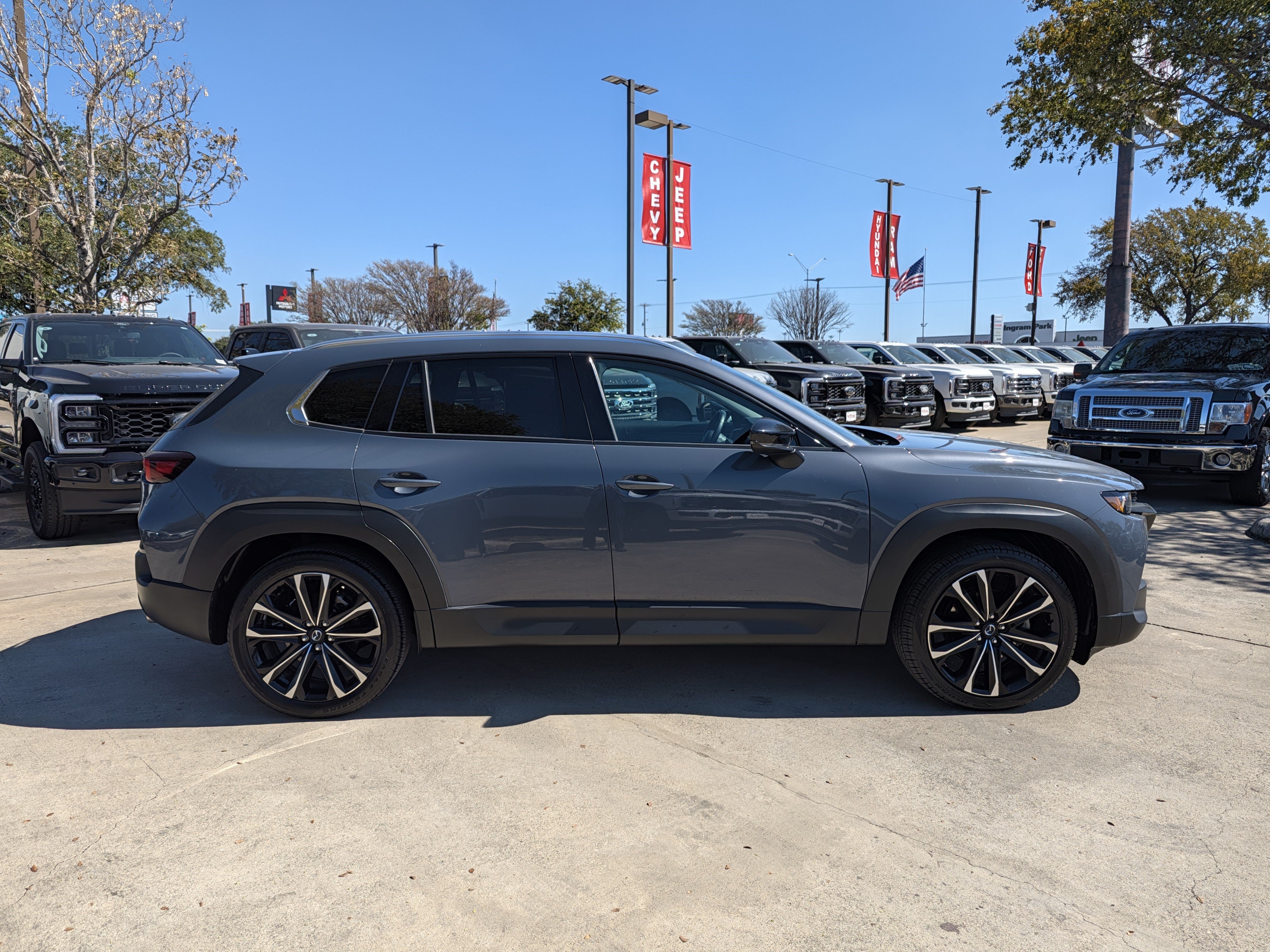 Used 2025 MAZDA CX-50 AWD 2.5 S w/ Premium Plus Pkg image 4