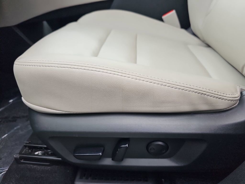 Used 2023 Nissan Rogue SL w/ SL Premium Package image 33