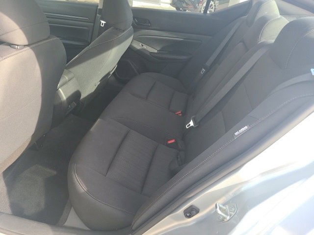 Used 2024 Nissan Altima 2.5 SV image 13