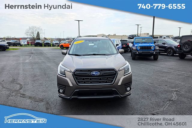 Used 2024 Subaru Forester Premium AWD/4WD image 2