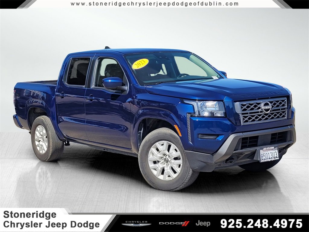 Used 2023 Nissan Frontier SV image 1