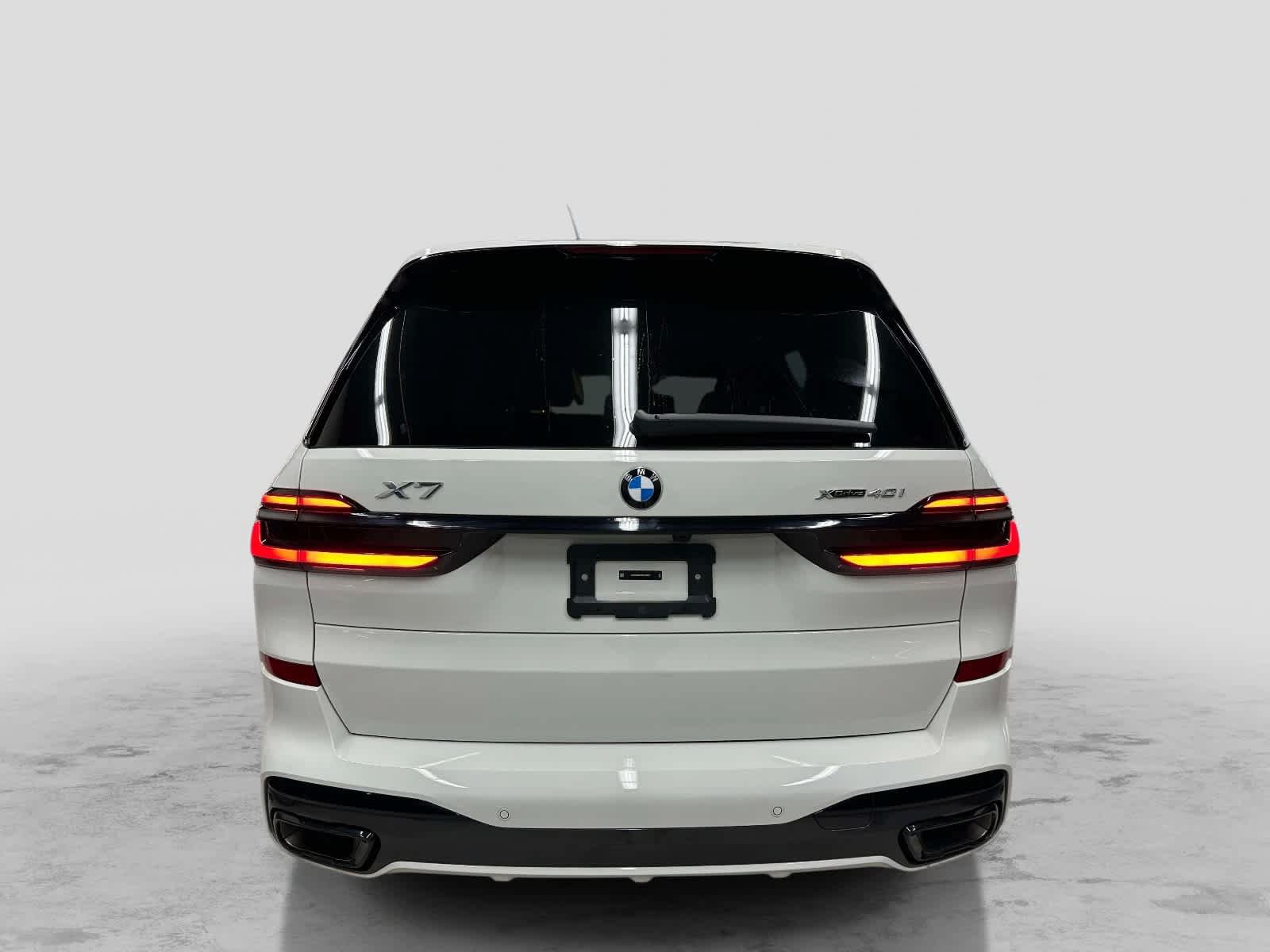 Used 2024 BMW X7 xDrive40i w/ Executive Package AWD/4WD image 4