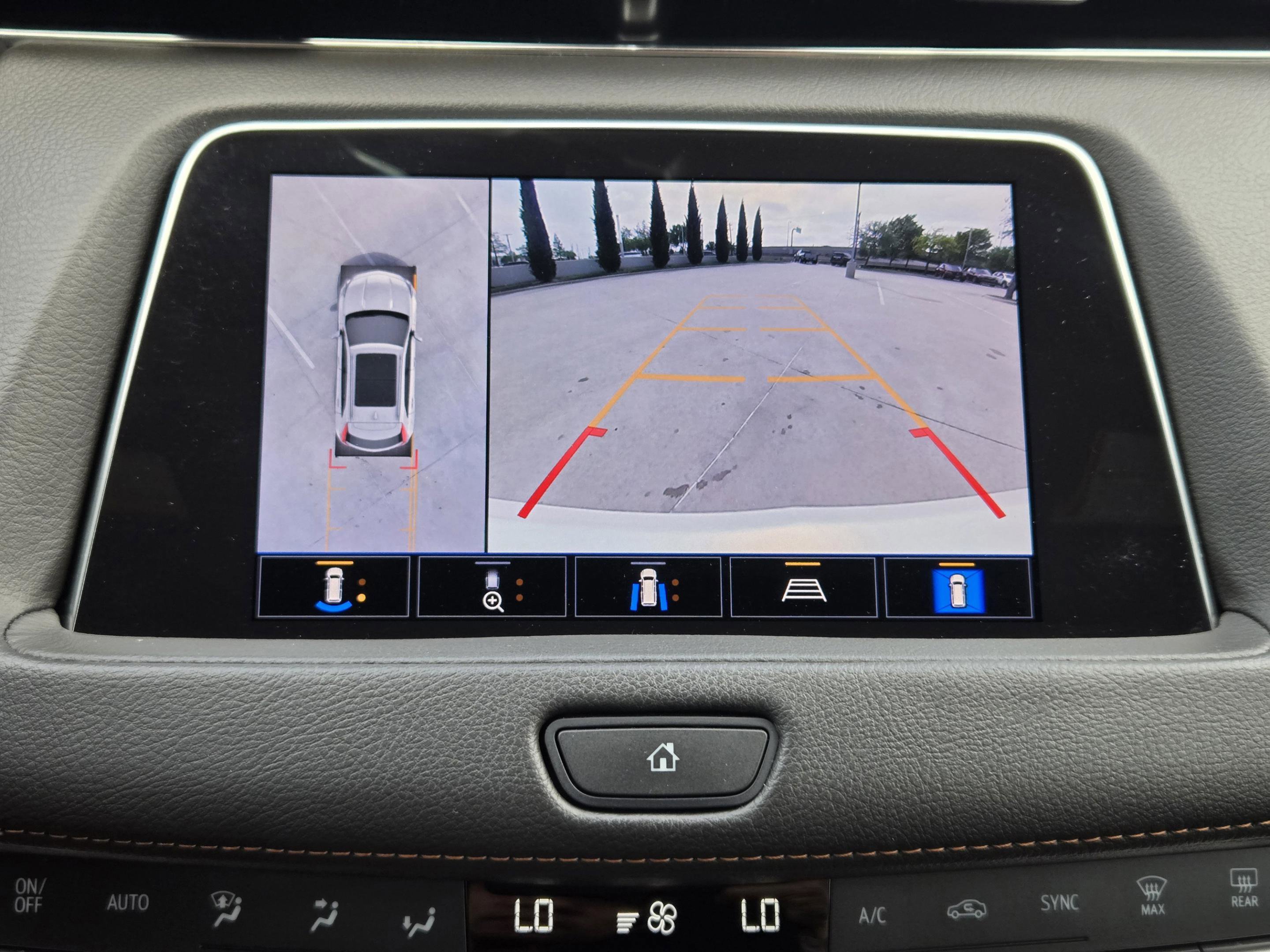 Used 2023 Cadillac XT4 Sport w/ Enhanced Visibility Package image 21