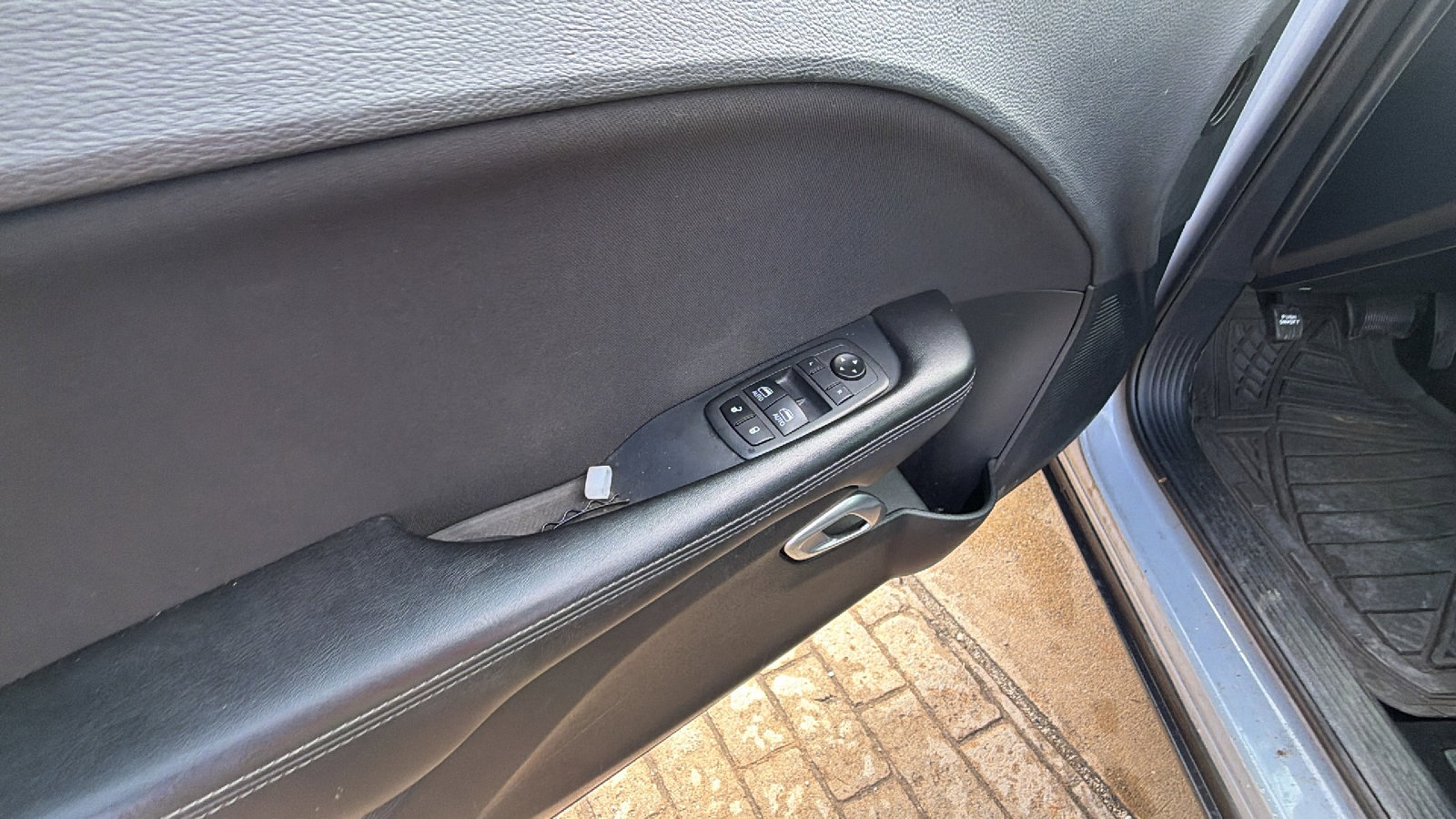 Used 2020 Dodge Challenger SXT w/ Blacktop Package image 15