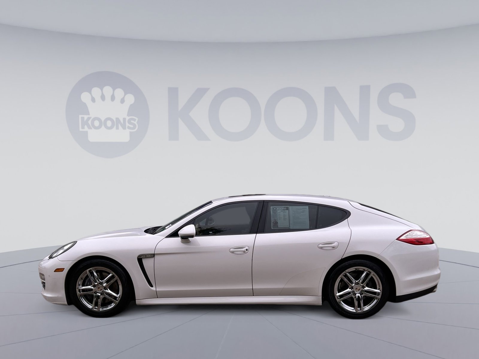 Used 2011 Porsche Panamera RWD image 13