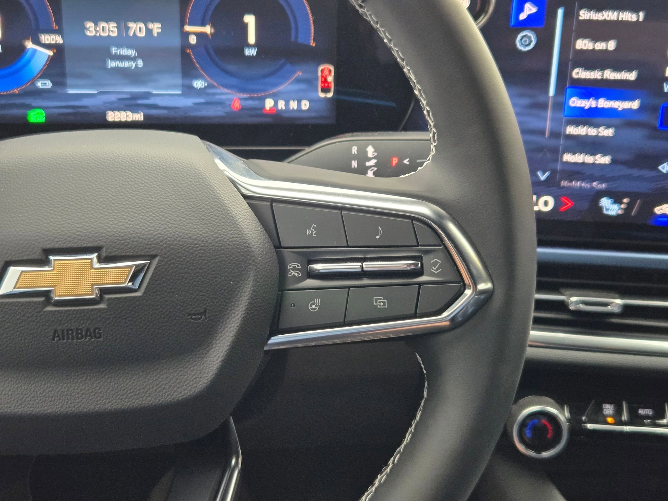 Used 2026 Chevrolet Equinox EV LT image 23