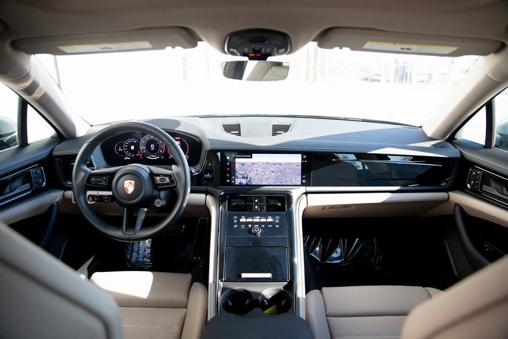 Certified 2025 Porsche Panamera image 20