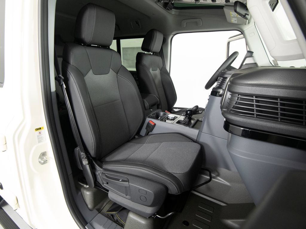 New 2025 INEOS Grenadier Station Wagon AWD/4WD image 32
