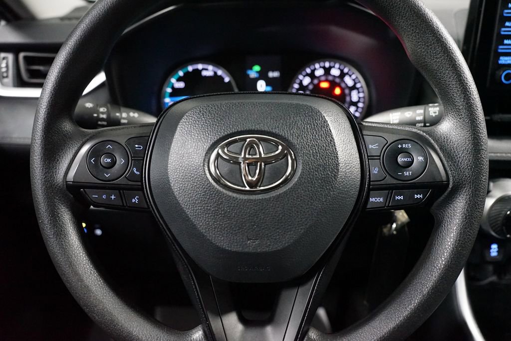 Certified 2022 Toyota RAV4 LE image 12