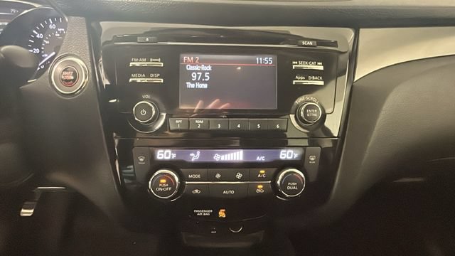 Used 2015 Nissan Rogue SV AWD/4WD image 24