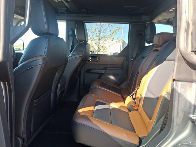 Used 2024 Ford Bronco Outer Banks image 10