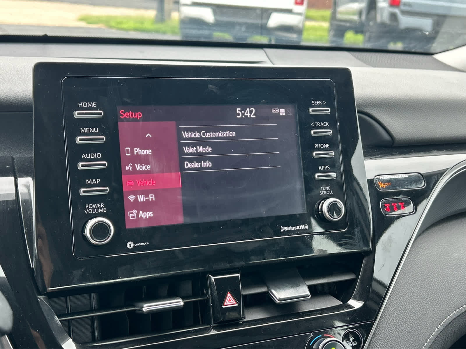 Used 2023 Toyota Camry SE image 25