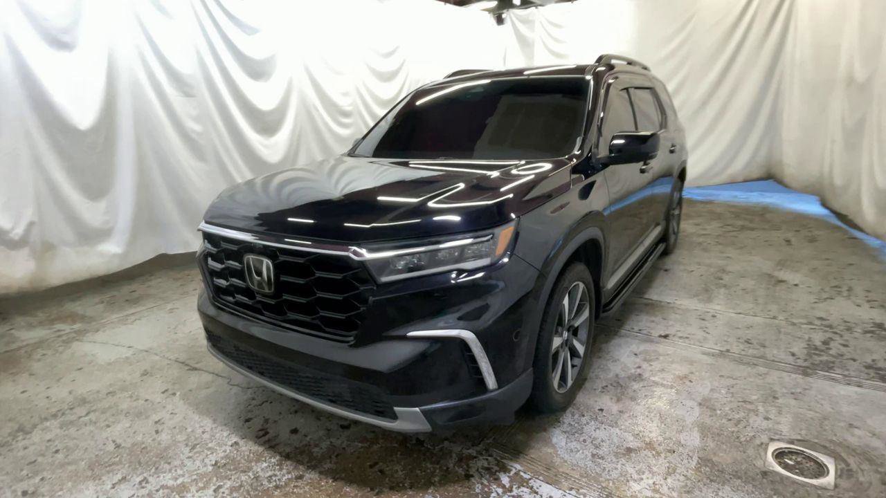 Used 2024 Honda Pilot Elite image 3