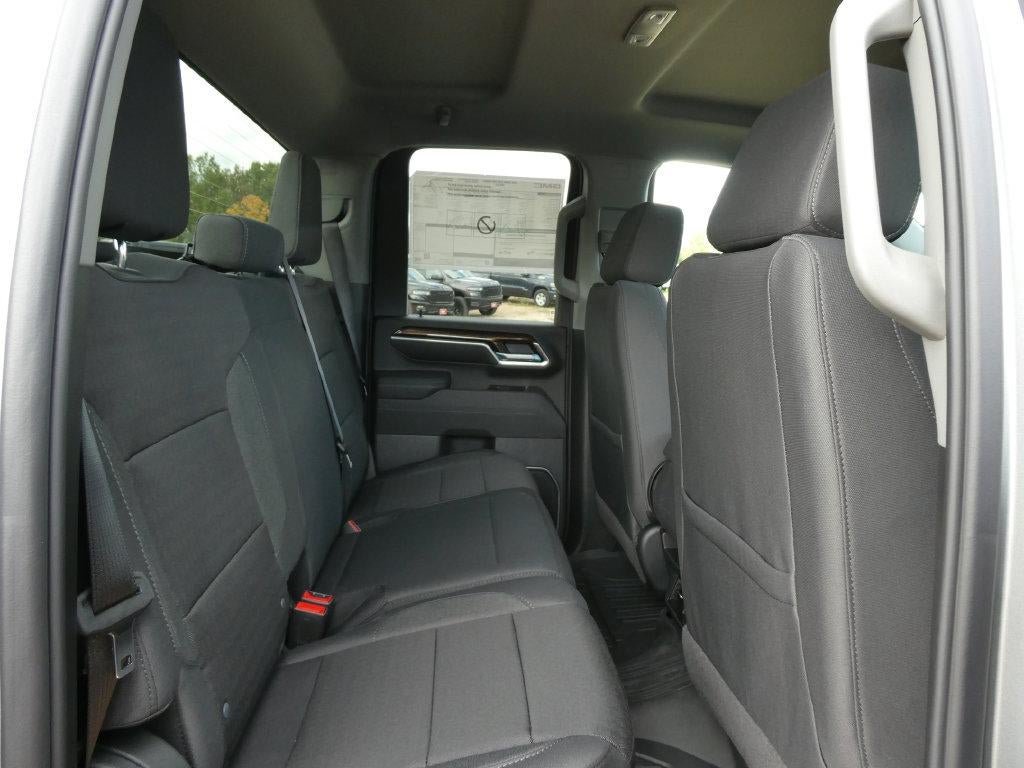 New 2026 GMC Sierra 2500 SLE w/ SLE Value Package; AWD/4WD image 13