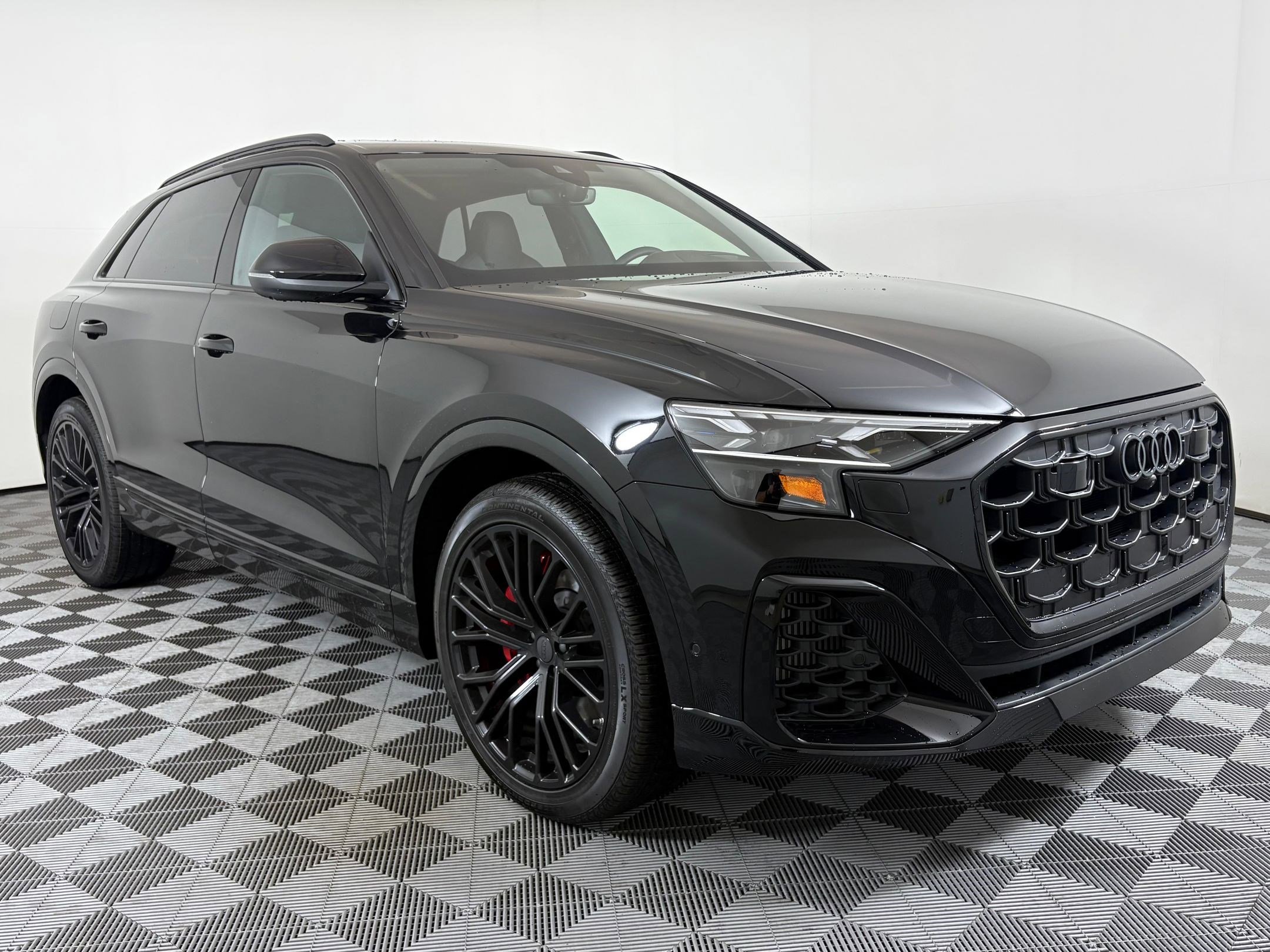 New 2026 Audi SQ8 Prestige image 7