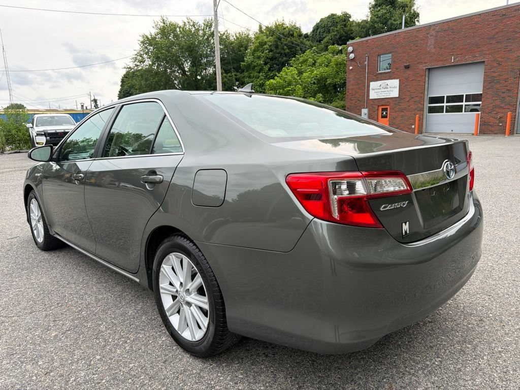 Used 2012 Toyota Camry XLE w/ Leather Pkg FWD image 4