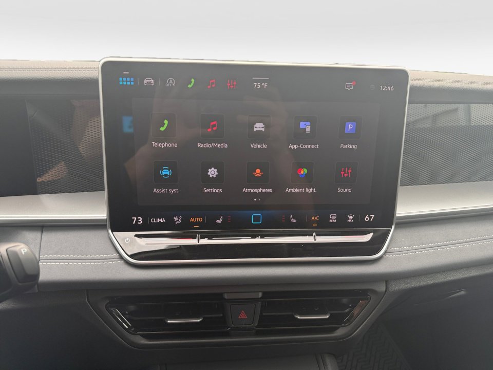 New 2026 Volkswagen Tiguan SE FWD image 17