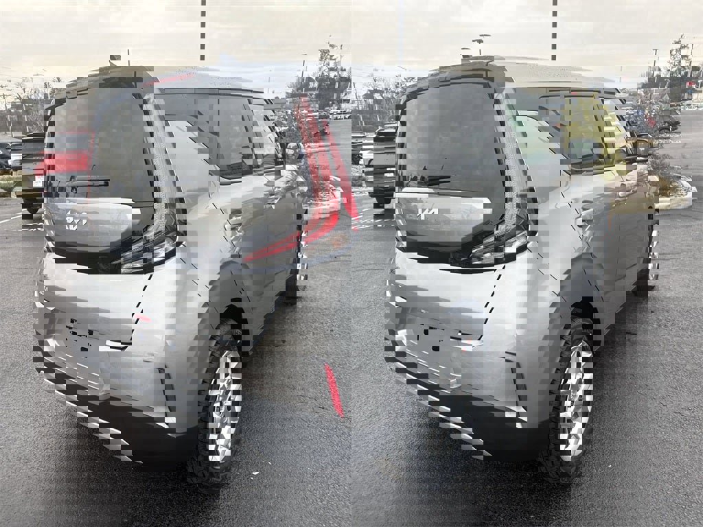 New 2025 Kia Soul LX image 4
