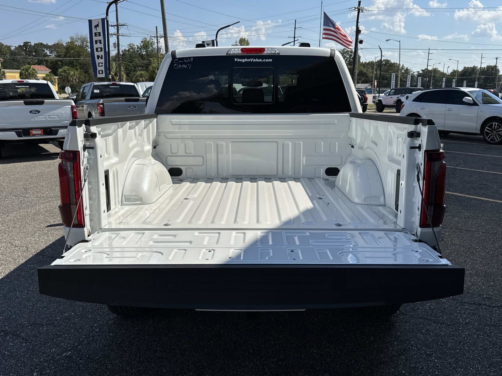 New 2025 Ford F150 Lariat w/ Equipment Group 501A Mid image 6