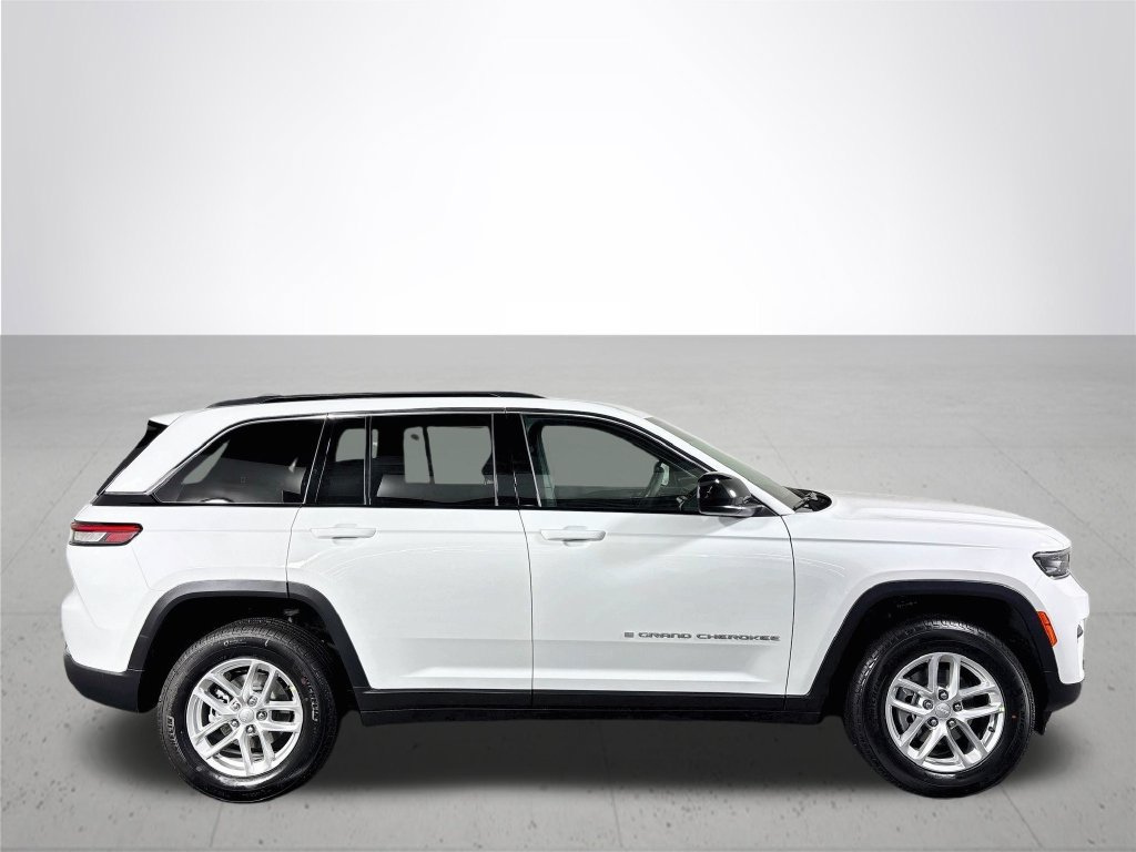 New 2026 Jeep Grand Cherokee Laredo X AWD/4WD image 5
