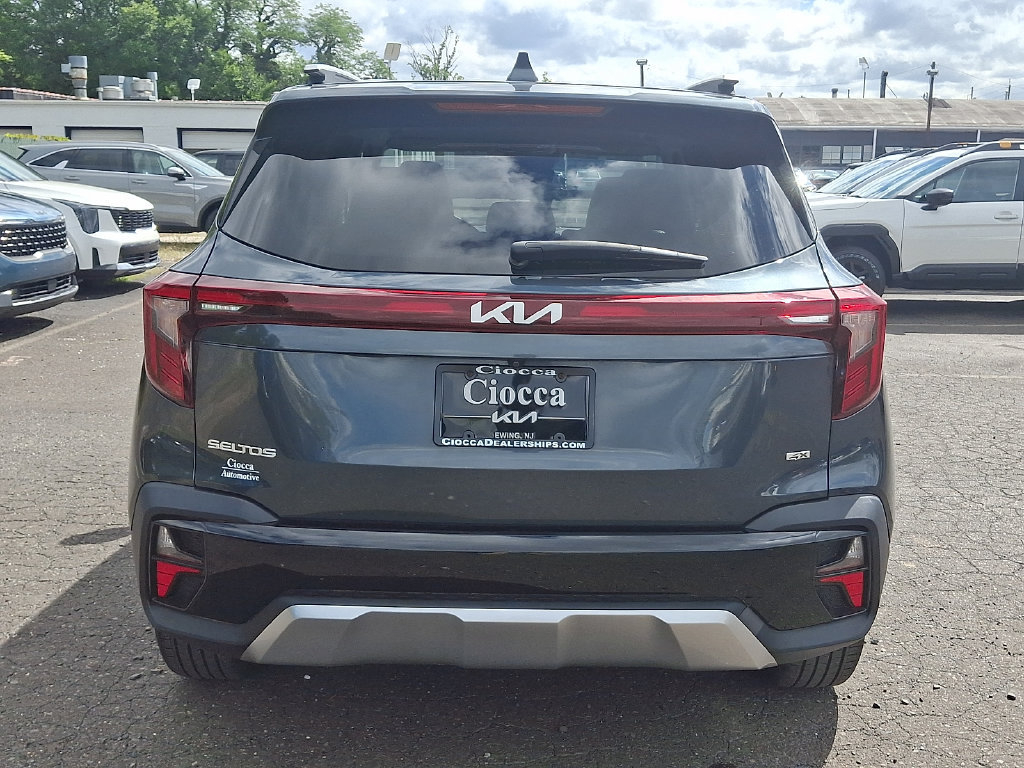 Used 2024 Kia Seltos S AWD/4WD image 10
