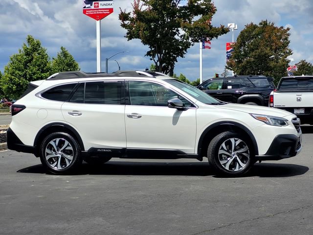 Used 2020 Subaru Outback Touring XT AWD/4WD image 4
