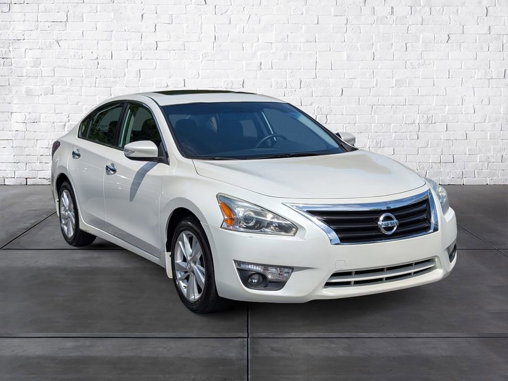 Used 2015 Nissan Altima 2.5 SV w/ Convenience Package FWD image 1