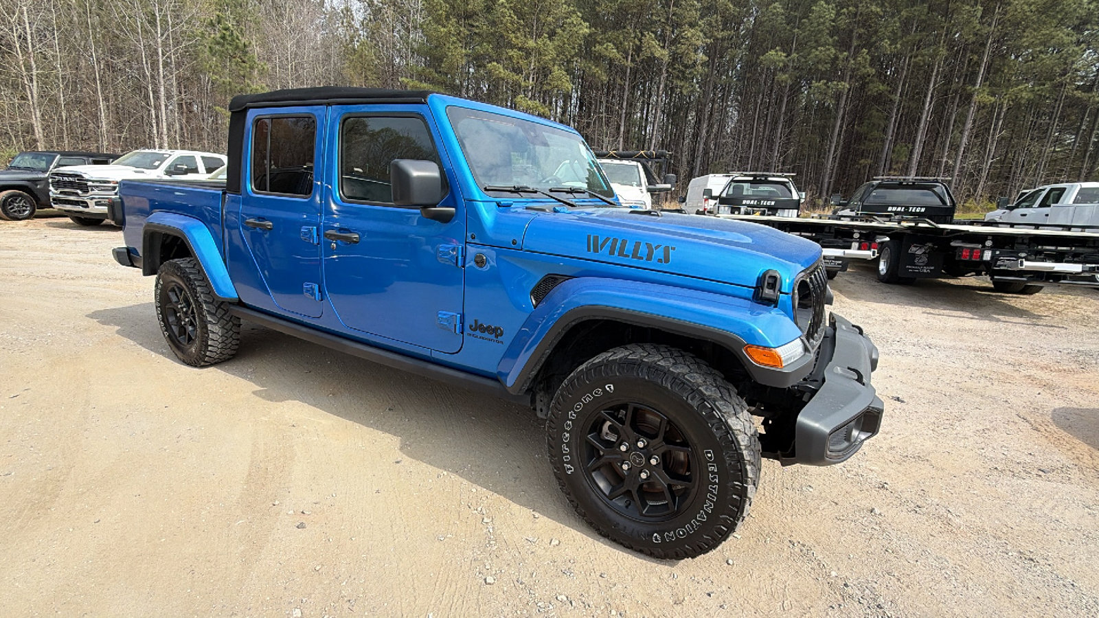 Used 2024 Jeep Gladiator Sport AWD/4WD image 5