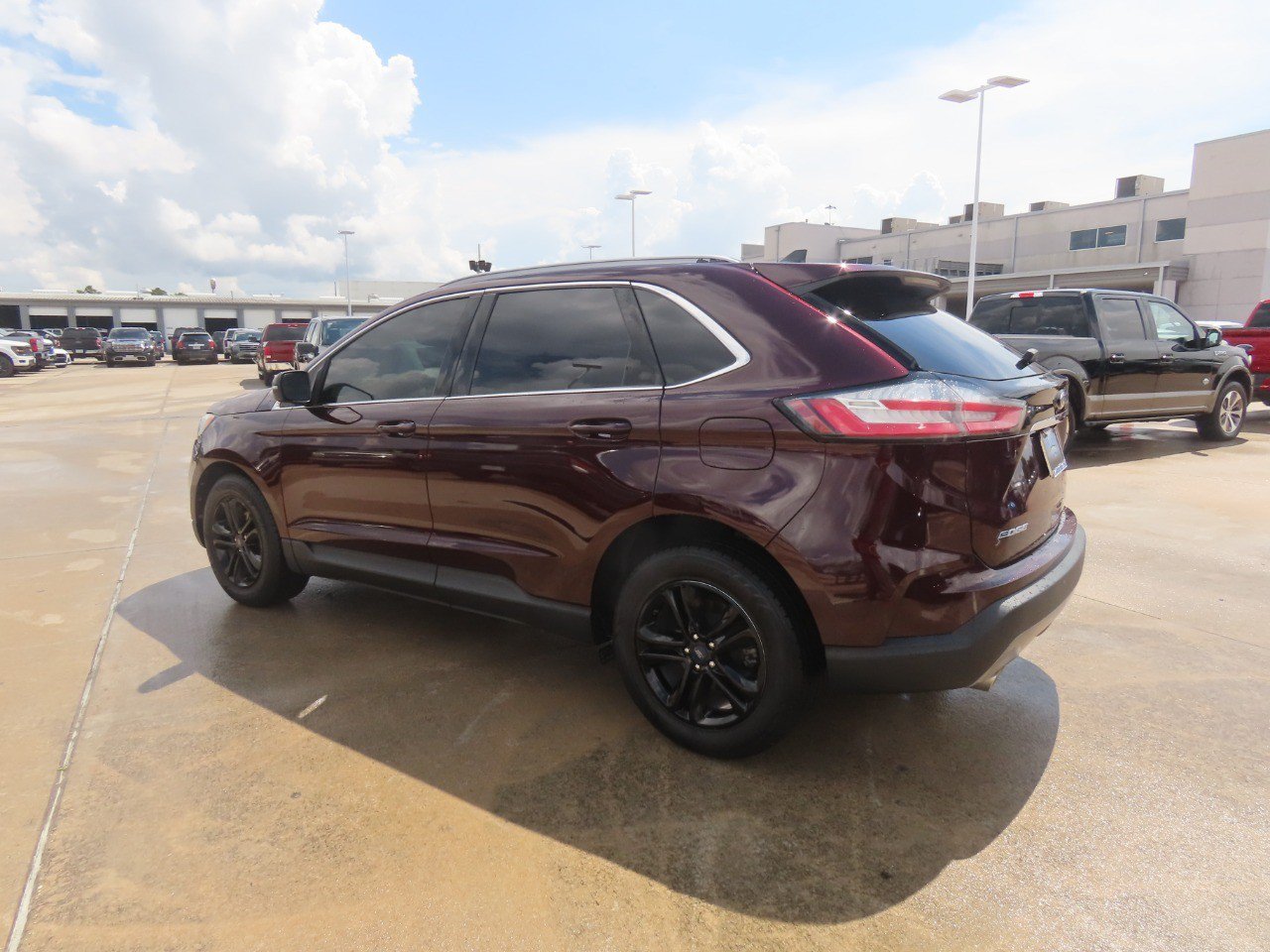 Used 2020 Ford Edge SEL w/ Convenience Package FWD image 17
