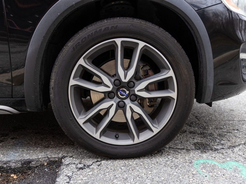 Used 2017 Volvo V60 T5 Cross Country w/ Convenience Package image 10