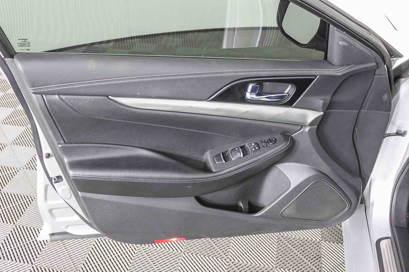 Certified 2022 Nissan Maxima SV w/ Floor Mat Group image 19