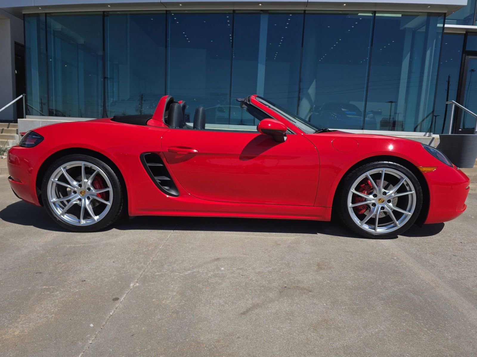 Used 2017 Porsche 718 Boxster S image 8
