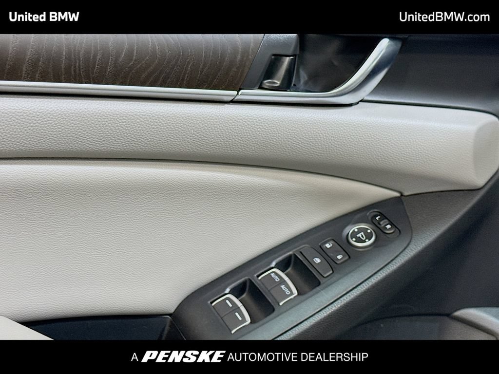 Used 2019 Honda Accord EX image 3