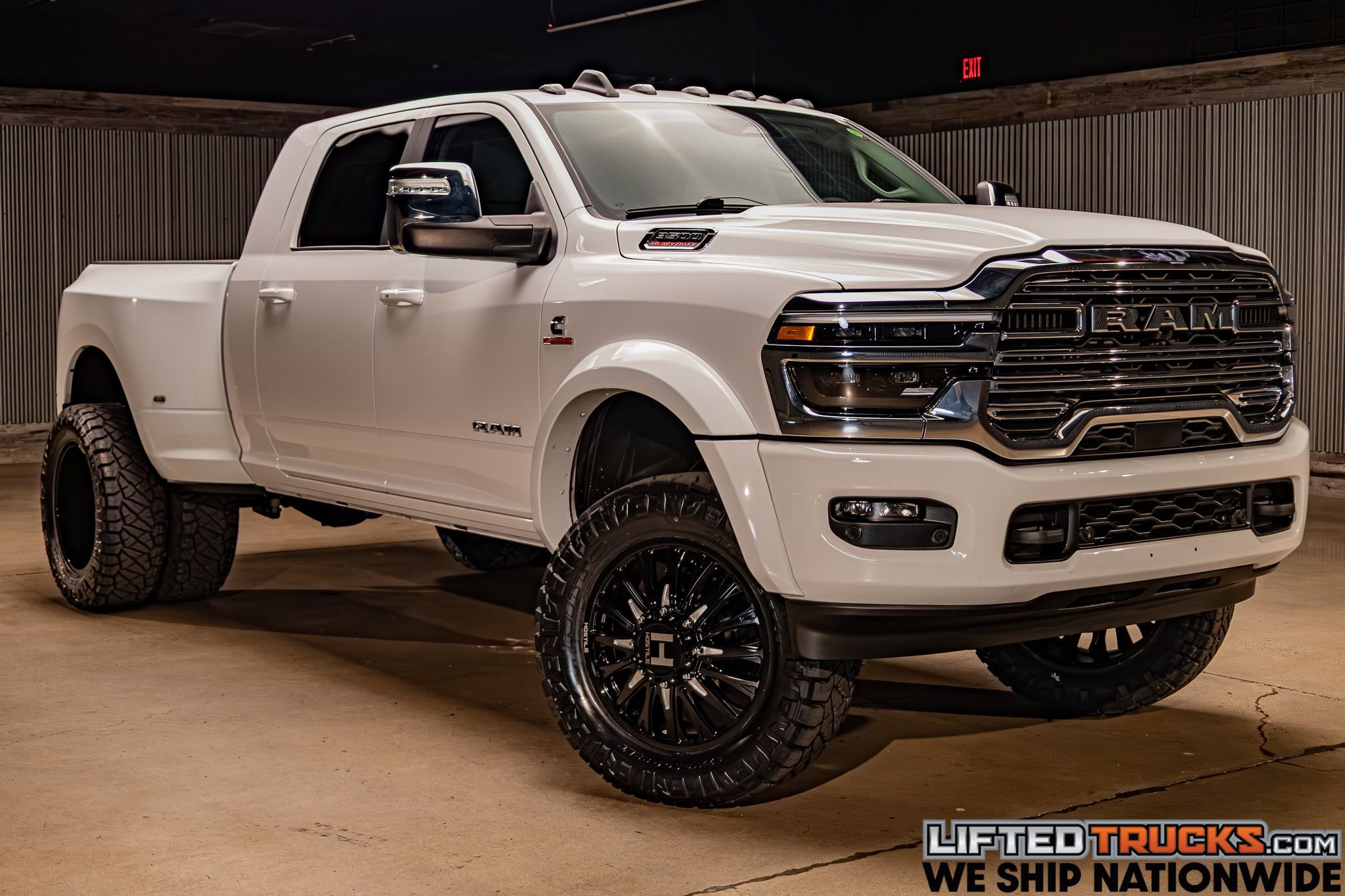 Used 2025 RAM 3500 Laramie w/ Max Tow Package