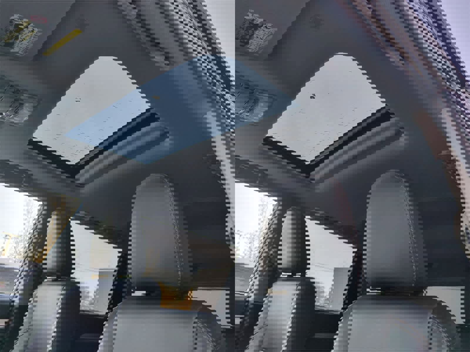 Used 2019 Toyota Highlander XLE image 19