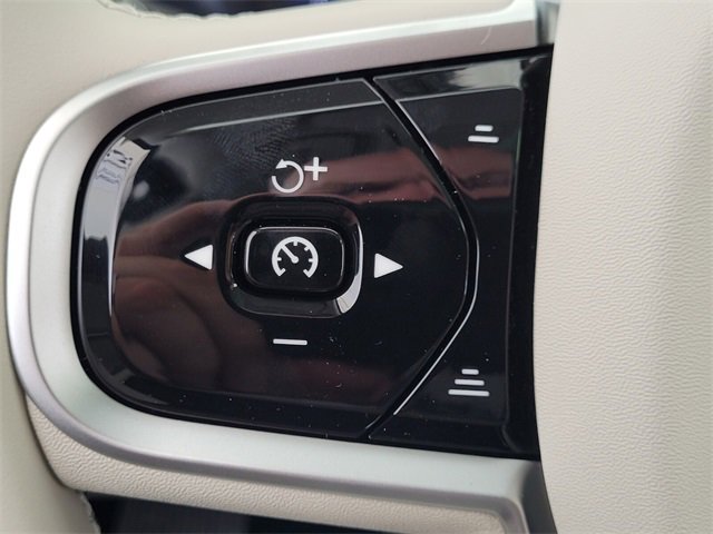 New 2026 Volvo XC90 B6 Ultra image 32