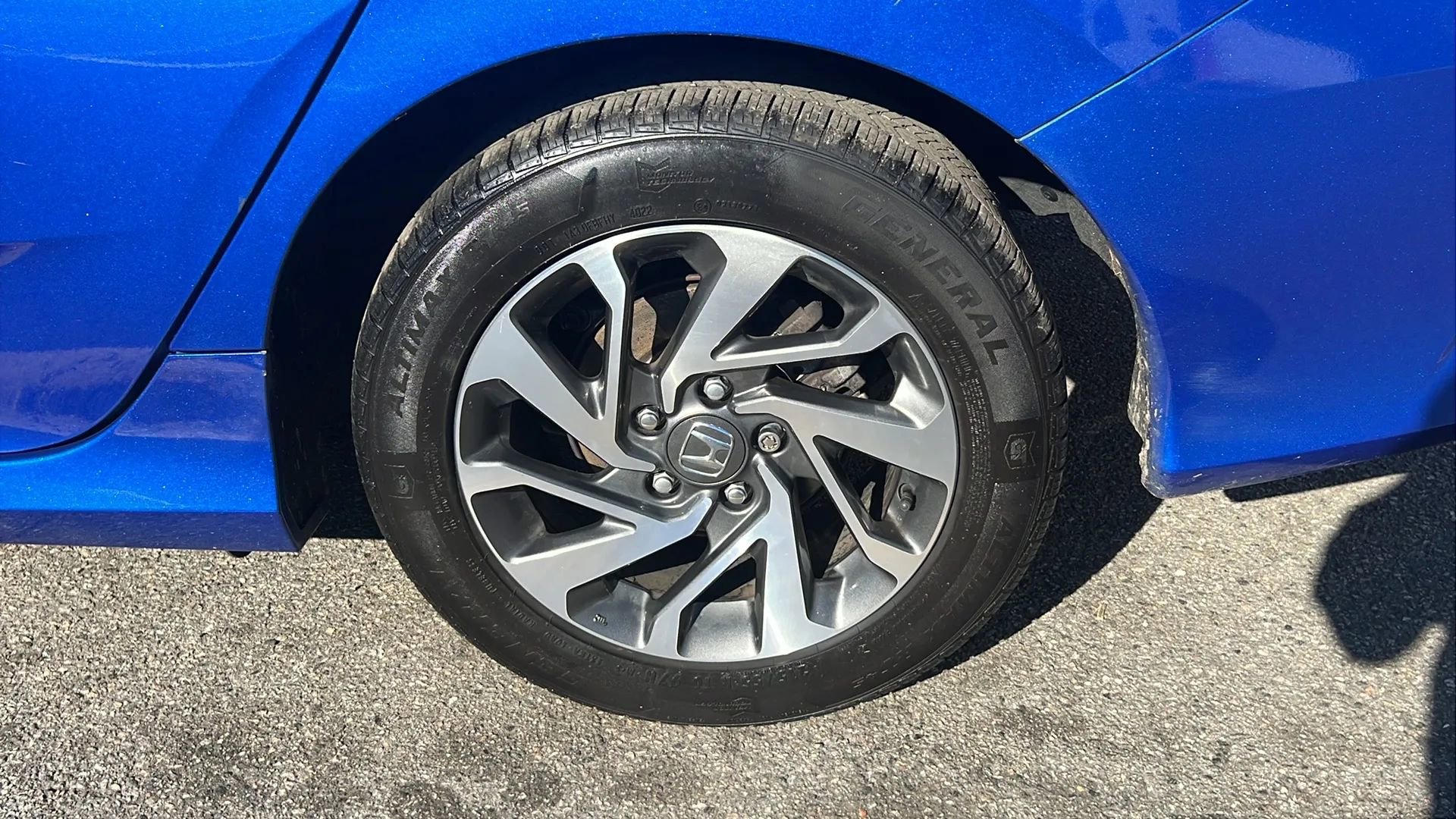 Used 2018 Honda Civic EX image 10