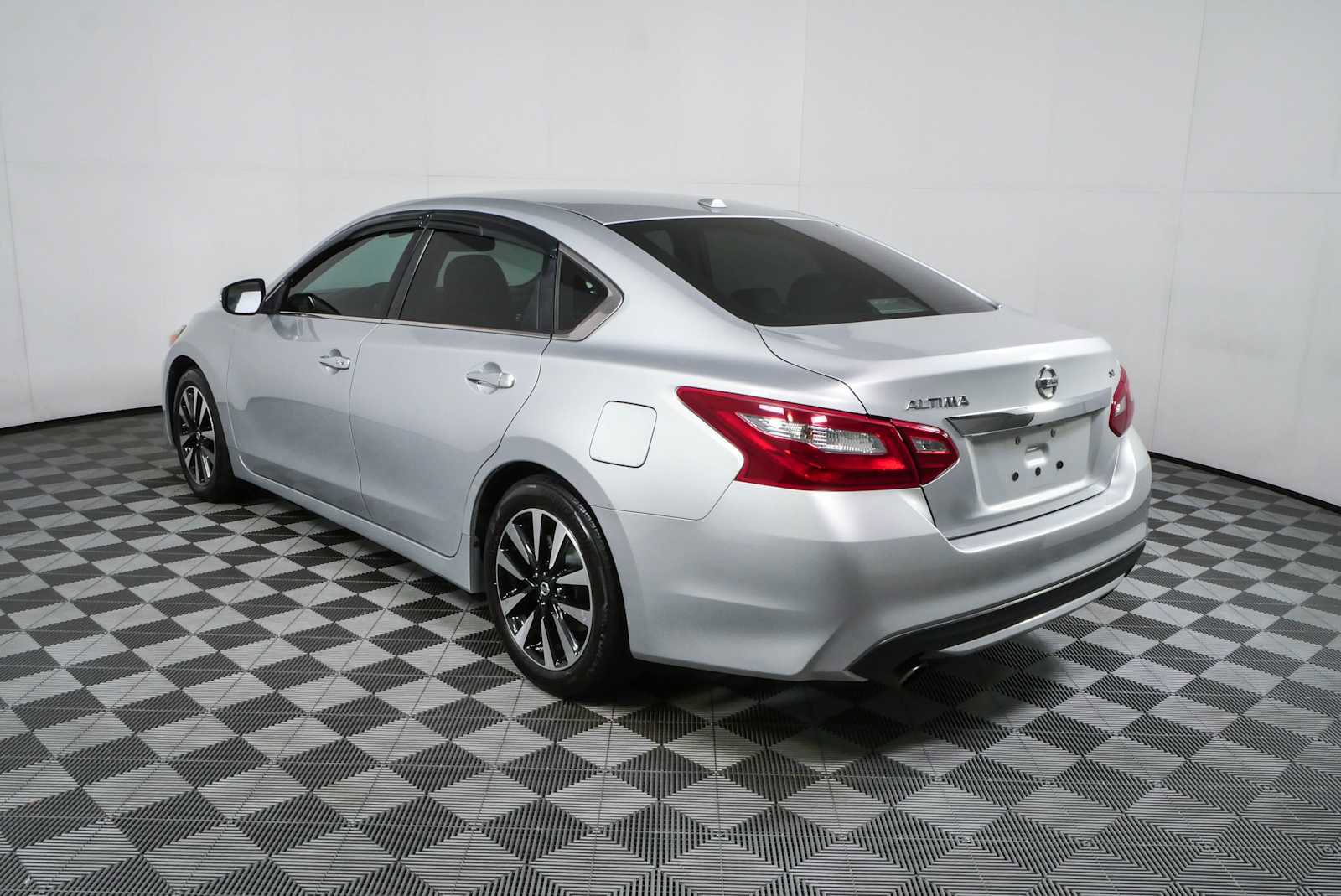 Used 2018 Nissan Altima 2.5 SL FWD image 27