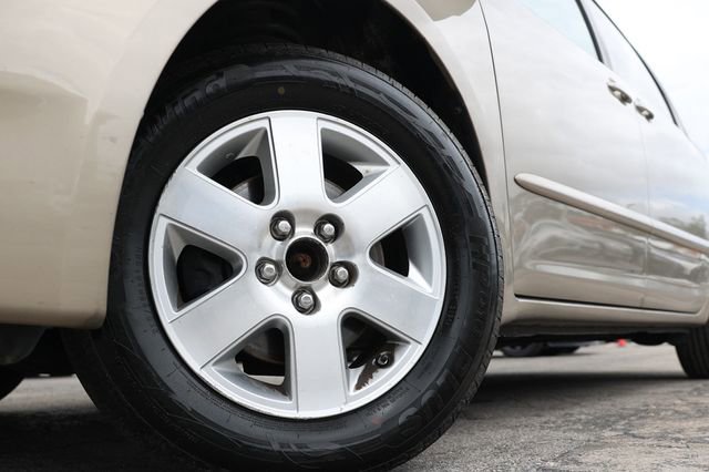 Used 2009 Toyota Sienna LE image 30