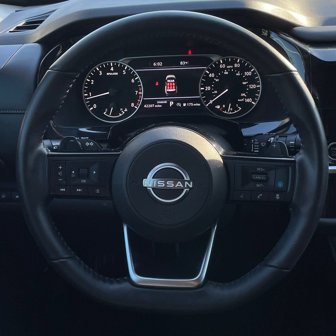 Used 2024 Nissan Pathfinder SL FWD image 13