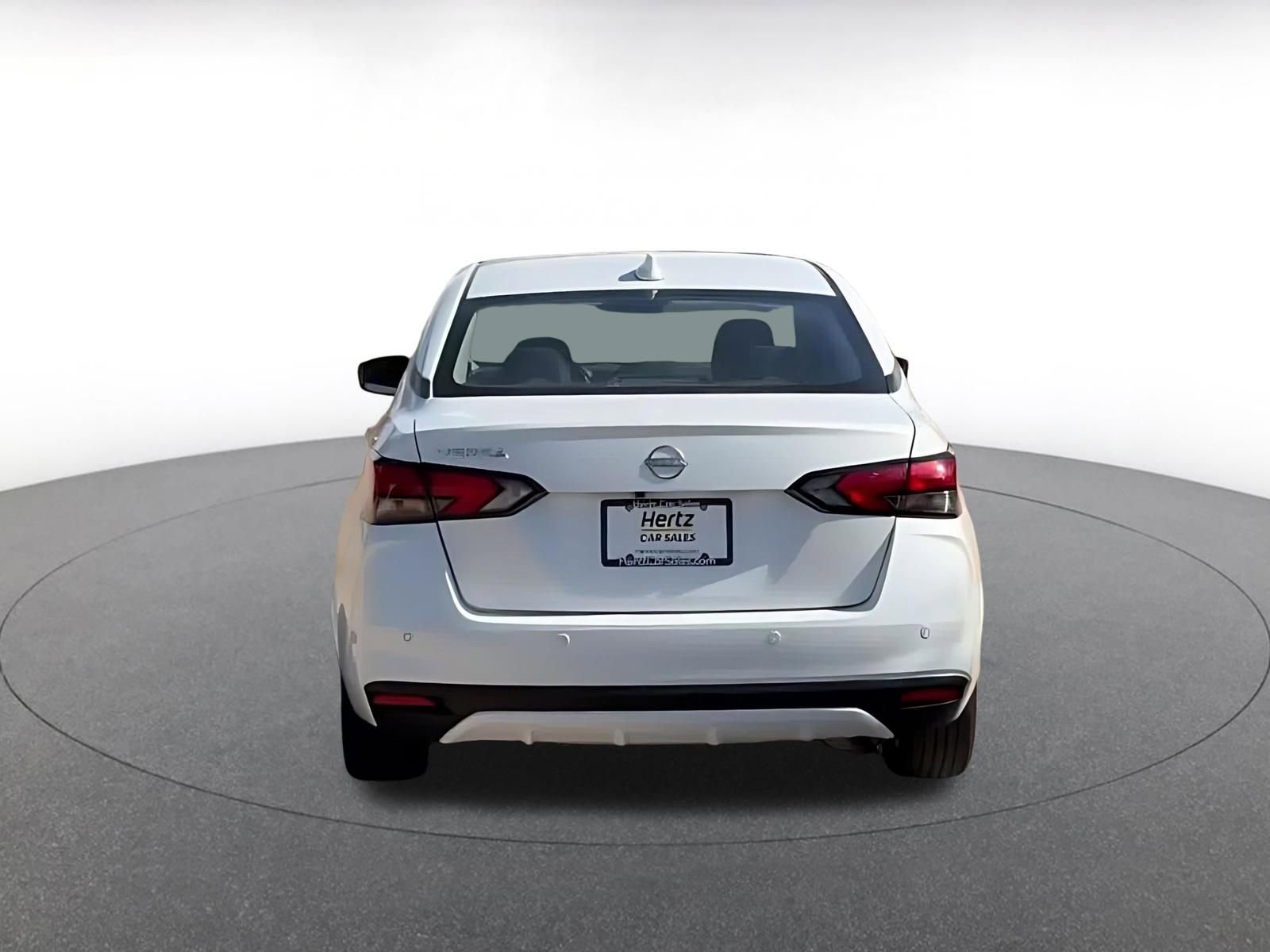 Used 2025 Nissan Versa SV image 12