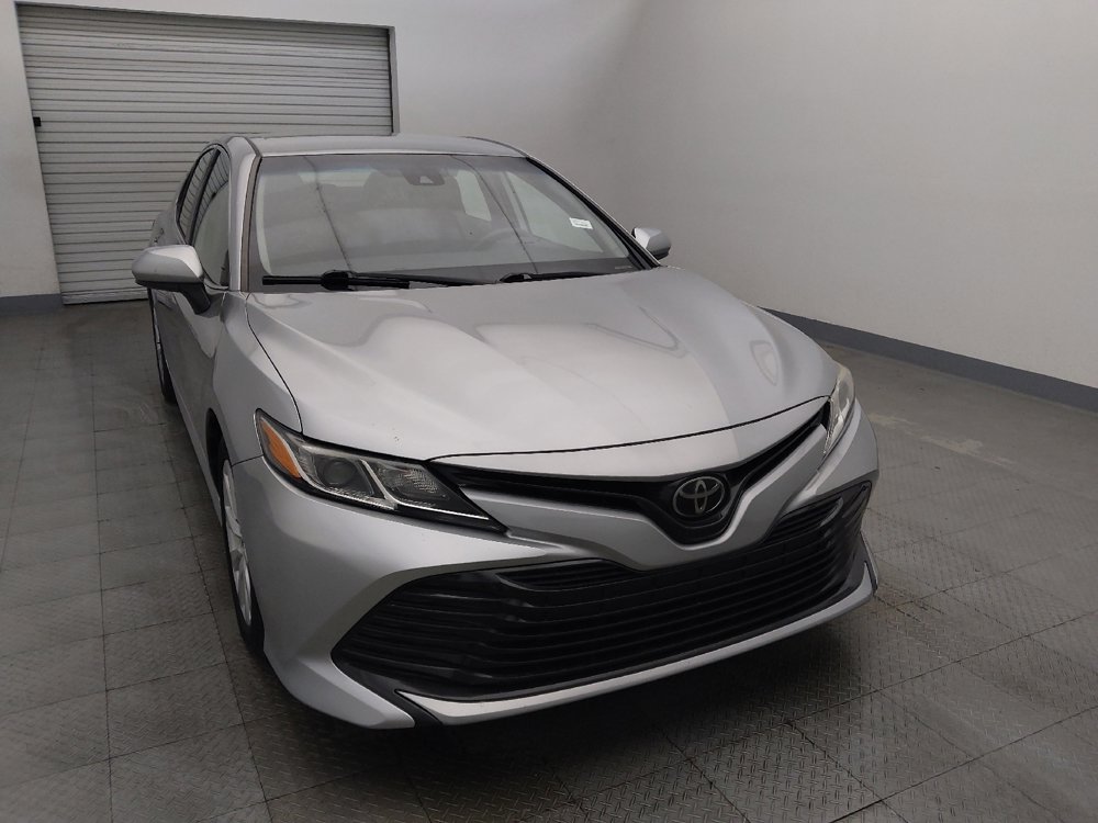 Used 2019 Toyota Camry LE image 14