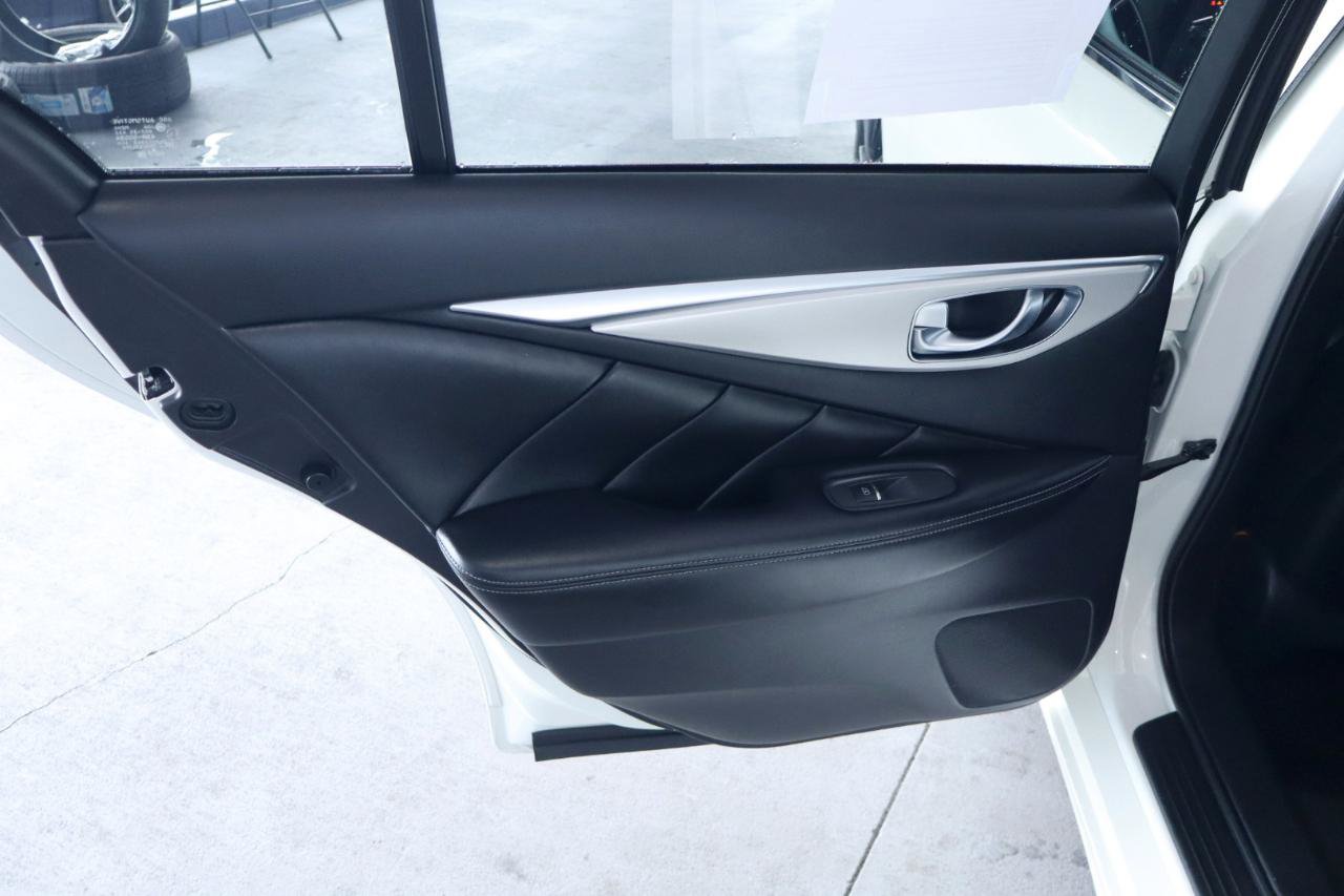Used 2021 INFINITI Q50 Luxe w/ Seat & Sound Package RWD image 30