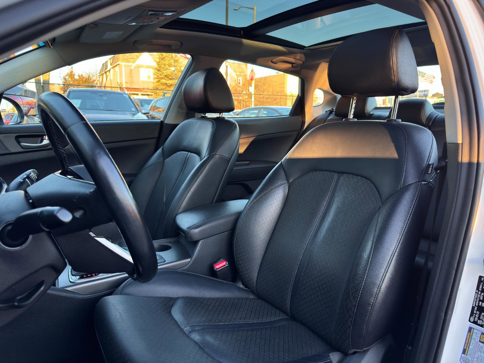 Used 2020 Kia Optima SE image 15