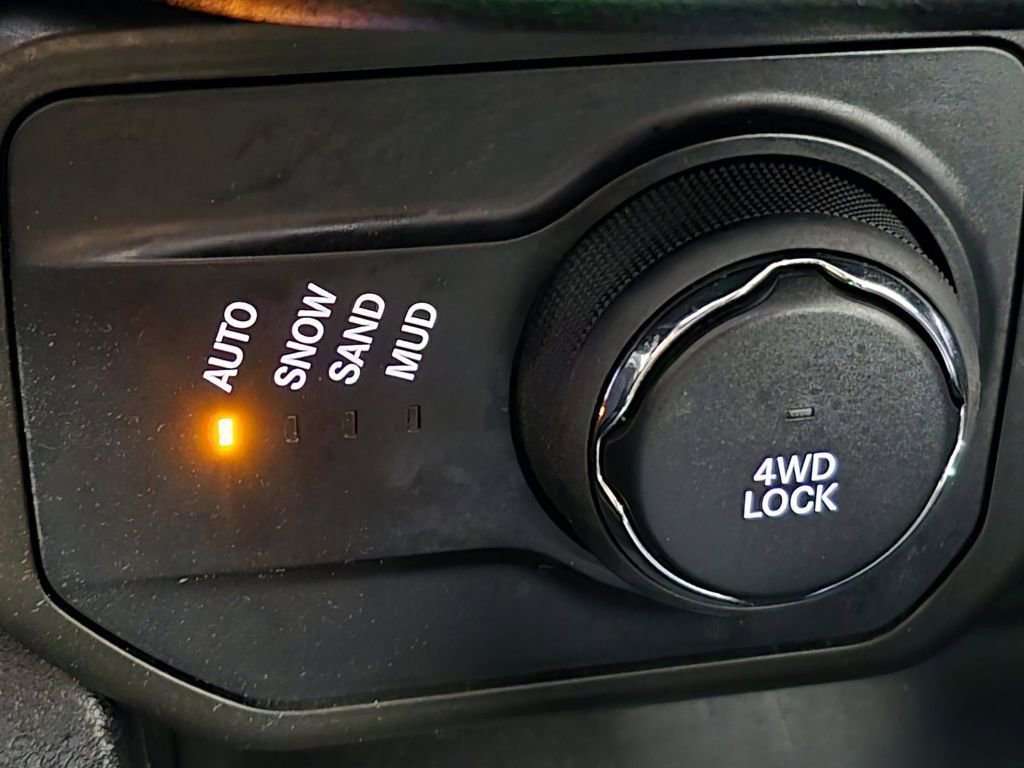 Used 2020 Jeep Renegade Sport w/ Sport Appearance Group image 9