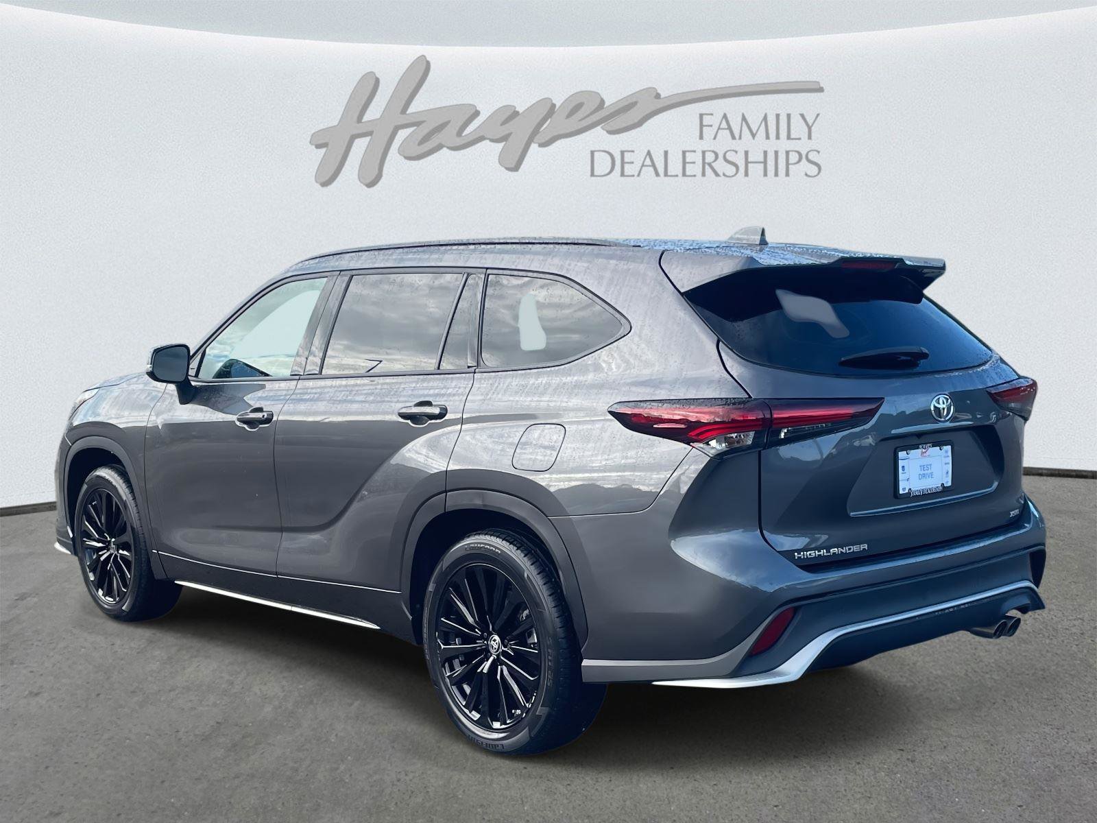 Used 2024 Toyota Highlander XSE image 34