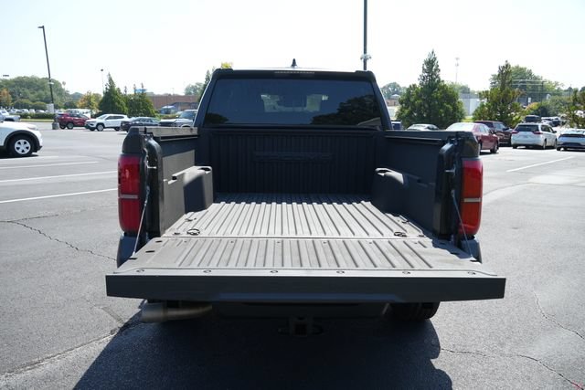 Used 2024 Toyota Tacoma SR5 AWD/4WD image 10