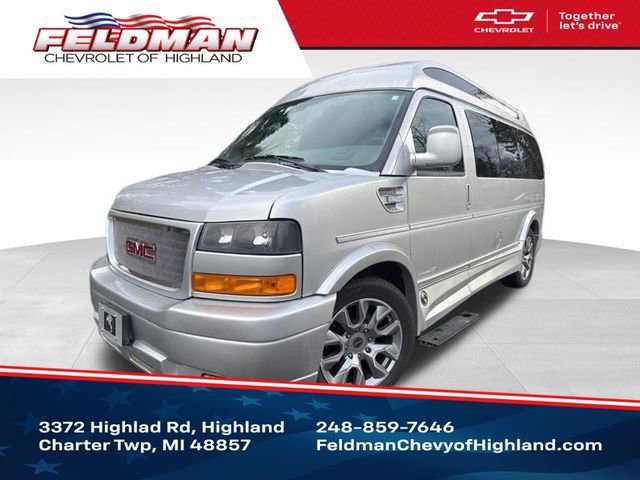 Used 2025 GMC Savana 2500 w/ Driver Convenience Package image 1