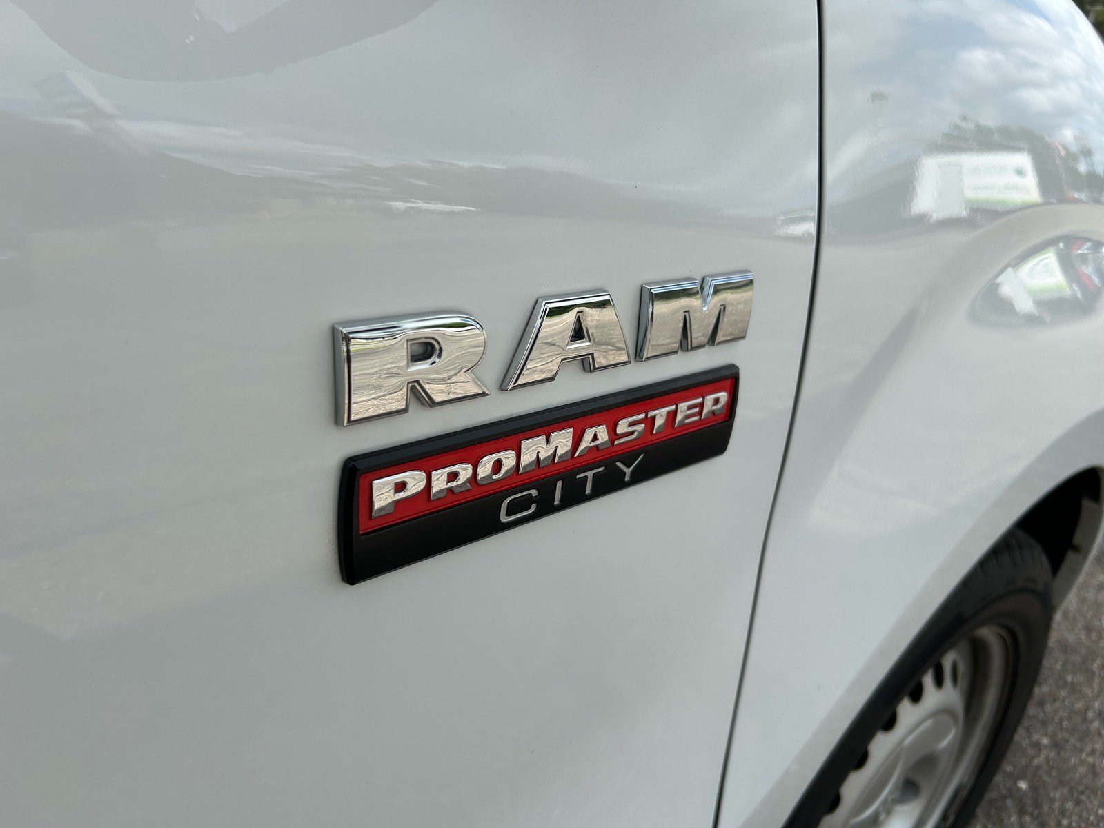 Used 2022 RAM ProMaster City Tradesman FWD image 2